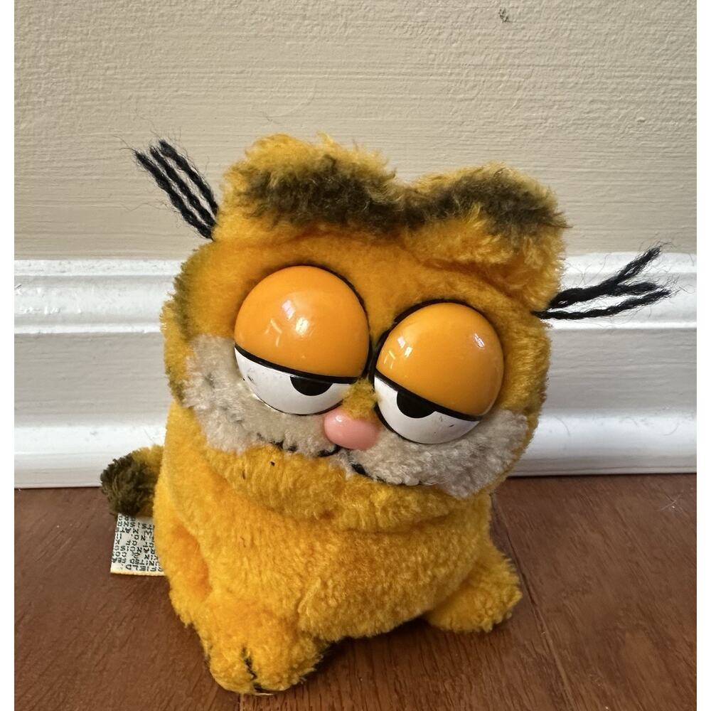 Vintage Dakin Garfield Cat Plush Sitting Stuffed Animal 6” Toy Figure 1981